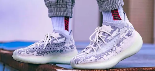 Yeezy : découvrez la Boost 380 Alien !