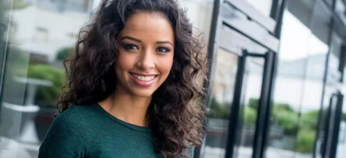 Un joueur du PSG a tenté de draguer Flora coquerel ! [VIDÉO]