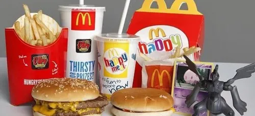 McDonald's fête les 40 ans du Happy Meal avec de très vieux jouets !