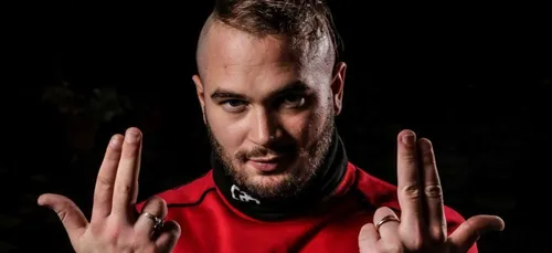 Jul tease son double-album avec un medley [VIDÉO]