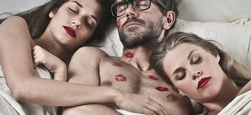 Un site de rencontre dévoile le TOP 5 des Fantasmes des hommes !...