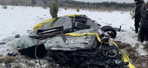 Mécontent de son Mercedes classe G il le jette d'un hélicoptère...
