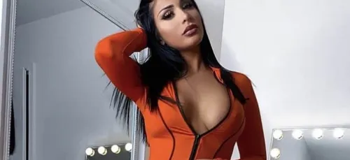 Léana : elle se dévoile dans un micro-bikini ! [PHOTO]