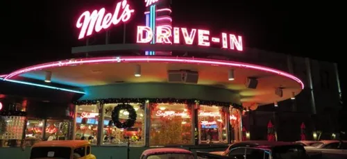 Confinement : les cinémas drive-in cartonnent