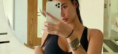 Astrid Nelsia : elle vend ses photos sexy sur un site payant ! [PHOTO]