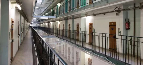 Fresnes : un détenu s'en prend à une surveillante !