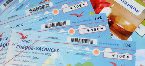 Chèques vacances distribués par l'état : pouvez-vous y avoir droit ?