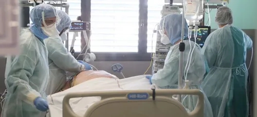 Covid-19 : Plus de 1.000 cas en 24h, la hausse se confirme !