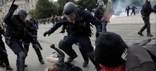 Violences policières : plus d'encadrement, emploi des...