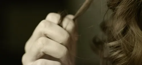 Scalp Popping Challenge : se faire « craquer » les cheveux cette...