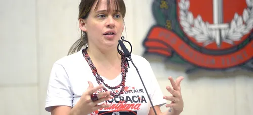 Brésil : un député agresse une élue en lui touchant les seins (VIDEO)