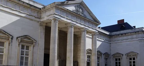 Orléans : il forçait ses belles-filles à regarder des films...