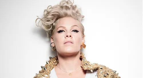 Pink : son fils est atteint d’une maladie contagieuse ! (Photo)