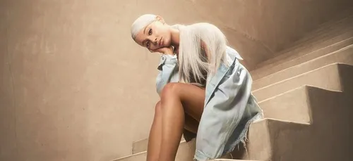 Ariana Grande en deuil : elle partage une nouvelle vidéo émouvante...