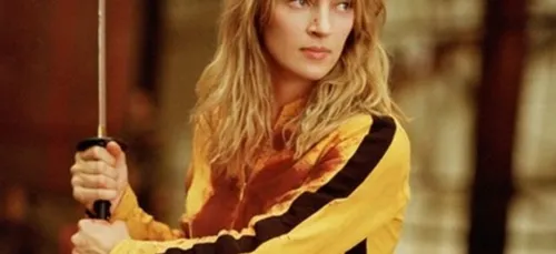 Uma Thurman pose avec les Gilets Jaunes dans les rues de Paris (photo)