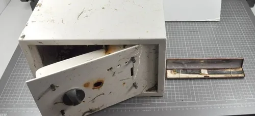 Mystère autour d’un coffre-fort retrouvé près de Niort