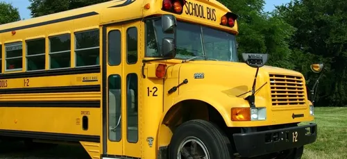 L'incroyable réflexe de cette conductrice de bus sauve la vie d'un...