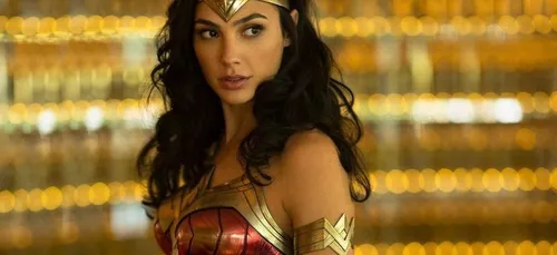 Wonder Woman 1984 : sa nouvelle armure dévoilée dans la première...