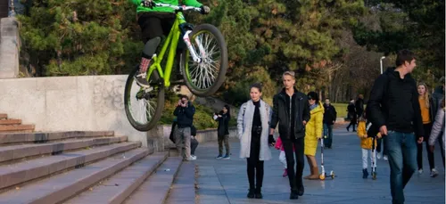 Blois : un cycliste inconscient évite l'accident de justesse...