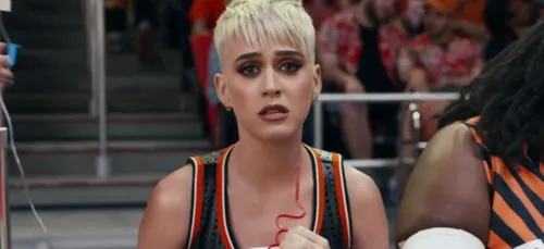 Katy Perry tease son prochain morceau, les fans s’interrogent (photo)