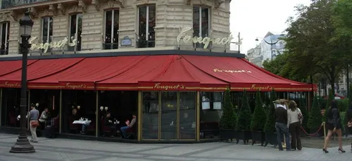 Deux gilets jaunes tourangeaux condamnés suite à un vol au Fouquet’s