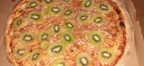 La pizza au kiwi choque internet (photo)