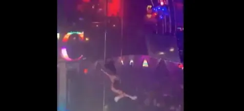 Une stripteaseuse se casse la mâchoire après une chute de 6 mètres...