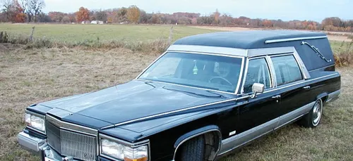 Orléans : ils volent un corbillard et vont se balader sur l’autoroute