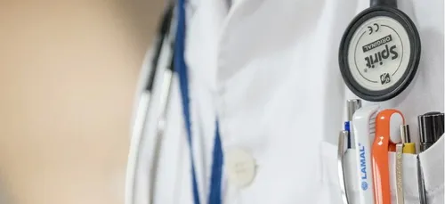 Le procès du chirurgien pédophile Joël Le Scouarnec s’ouvre...