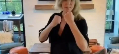 #BossBitchChallenge : Margot Robbie, Scarlett Johansson, Cameron...