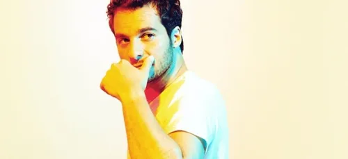 Amir débute une carrière au cinéma !