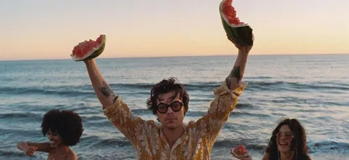 « Watermelon Sugar » : Harry Styles dévoile les dessous de tournage...