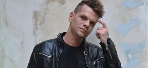 Keen'V poste une photo de lui à l'hôpital et fait peur à ses fans !