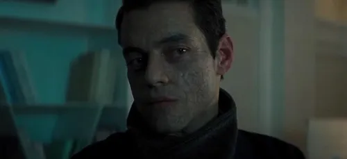 « Mourir peut attendre » : les premières images du méchant dans le...