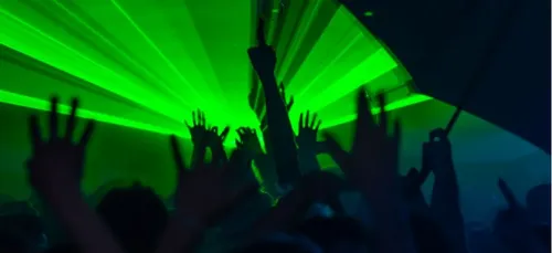 Loiret : des jeunes bravent les interdits pour faire une fête géante