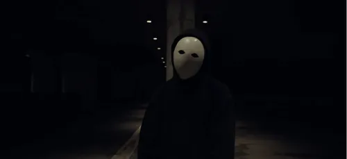 Bigflo est-il le rappeur anonyme et masqué de cette vidéo qui fait...