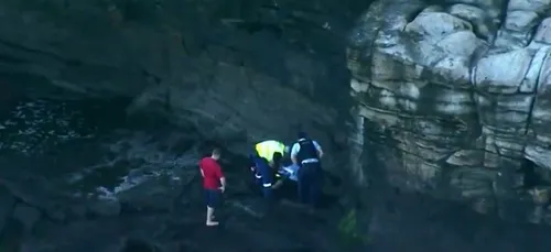 À 91 ans, il survit à un accident de parachutisme (vidéo)