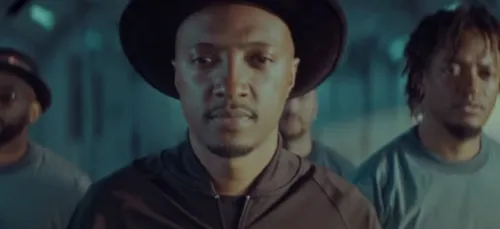 Soprano annonce une prochaine tournée avec un nouveau clip (vidéo)