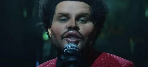« The Weeknd le nouveau frère Bogdanoff » : le chanteur se...