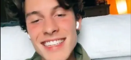 Quand Shawn Mendes reprend "Peaches" de Justin Bieber (vidéo)