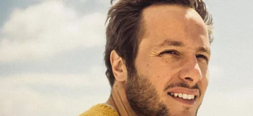 Vianney s’énerve contre la une d’un magazine où il apparaît avec sa...