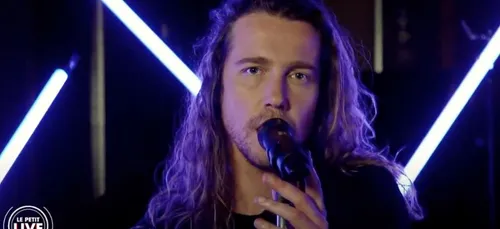 Quand Julien Doré reprend un célèbre tube d’Ophélie Winter (vidéo)
