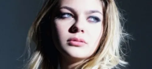 Louane : pourquoi elle ne rejoint toujours pas Les Enfoirés !