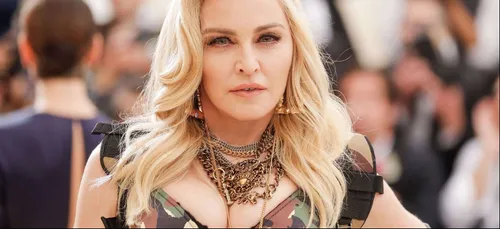 Madonna obtient l'annulation de la vente de sa lettre de Tupac !