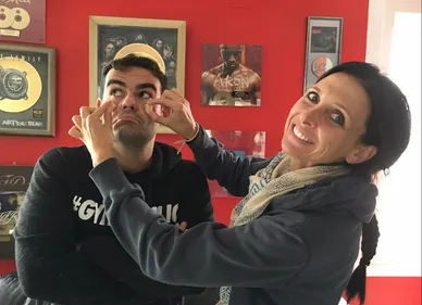 Les tutos de l’Équipe du Matin : garder une peau jeune grâce au...