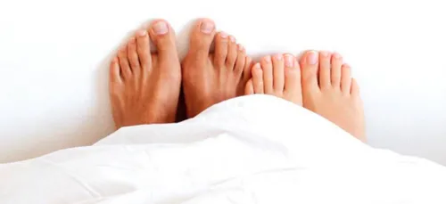 Les hommes aux grands pieds seraient les plus infidèles !
