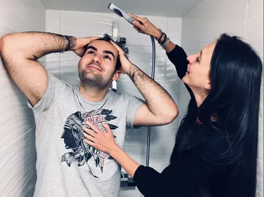 Les tutos de l’Équipe du Matin : éliminer le calcaire d’un pommeau...