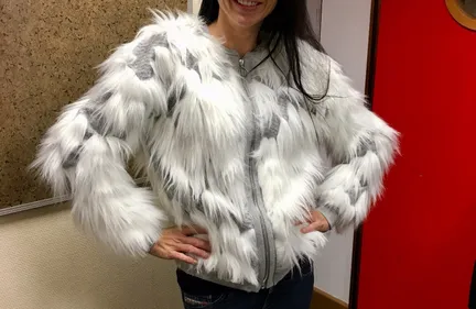 Mais quel cadeau étrange a reçu Ursula de l'Équipe du Matin...