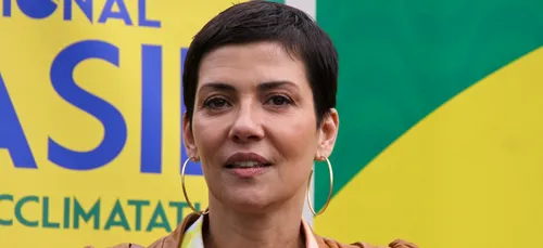 Cristina Cordula victime d'une usurpation d'identité ! (Vidéo)