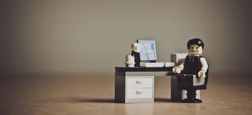 Des arrêts maladie de plus en plus longs et fréquents au travail